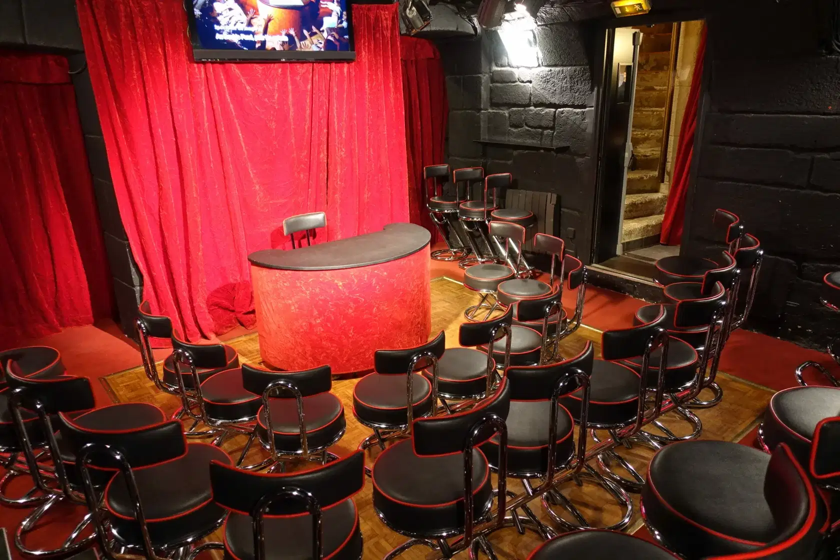 Le Double Fond : un théâtre magique du Marais à découvrir pour vos événements professionnels