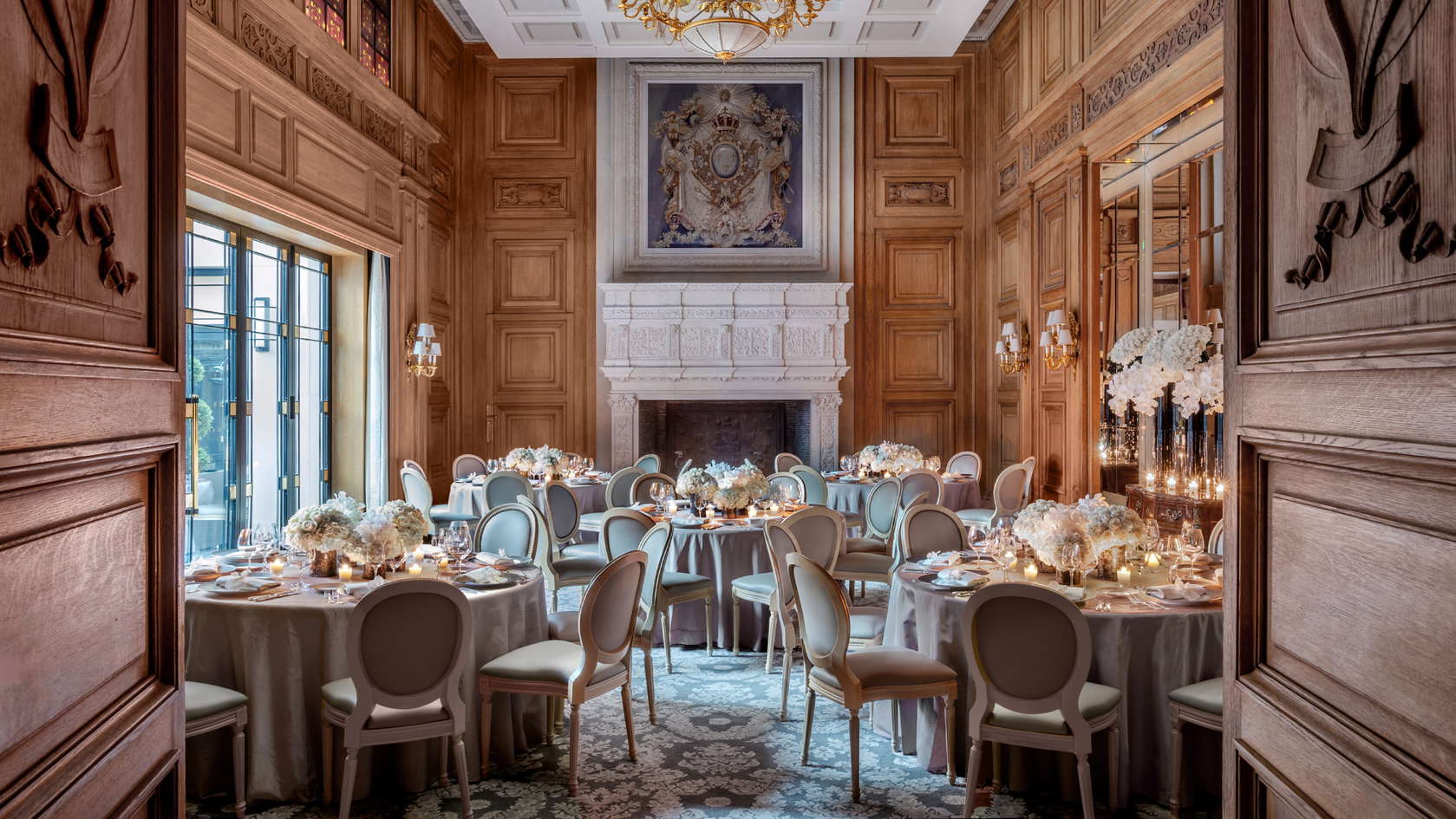 Four Seasons Hotel George V Paris - Photo 2