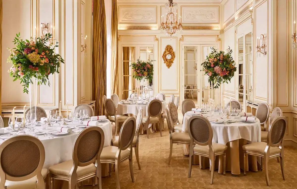 Hôtel Plaza Athénée Paris - Photo 3