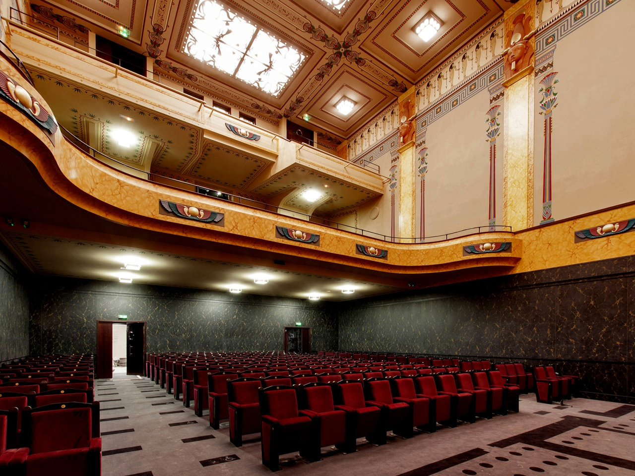 Le Louxor - Photo 1