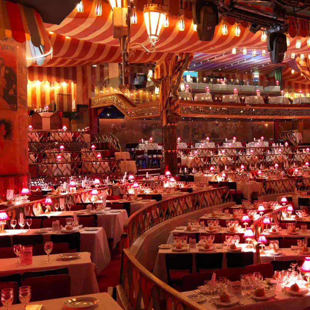 Le Moulin Rouge - Photo 3