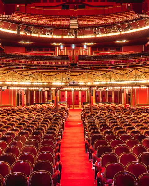 Les Folies Bergère