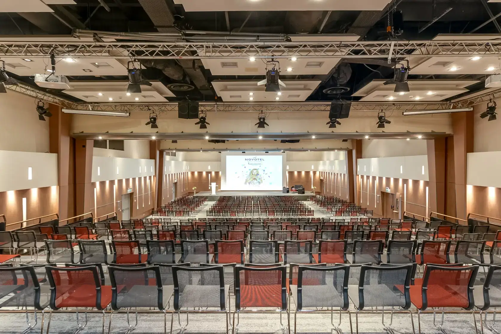 Novotel Paris Centre Tour Eiffel : tout ce qu'il faut savoir pour organiser votre événement