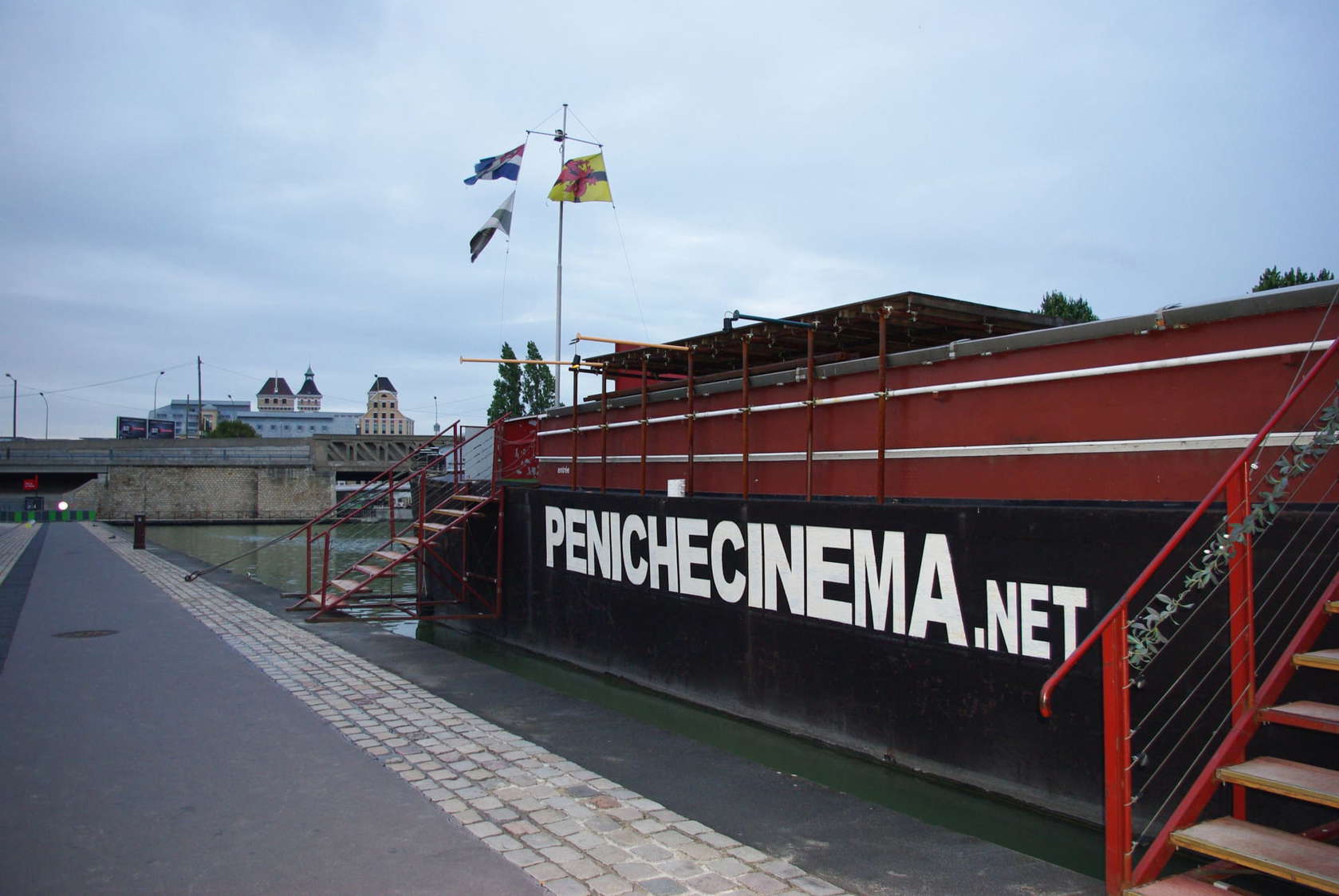 Péniche Cinéma - Photo 1