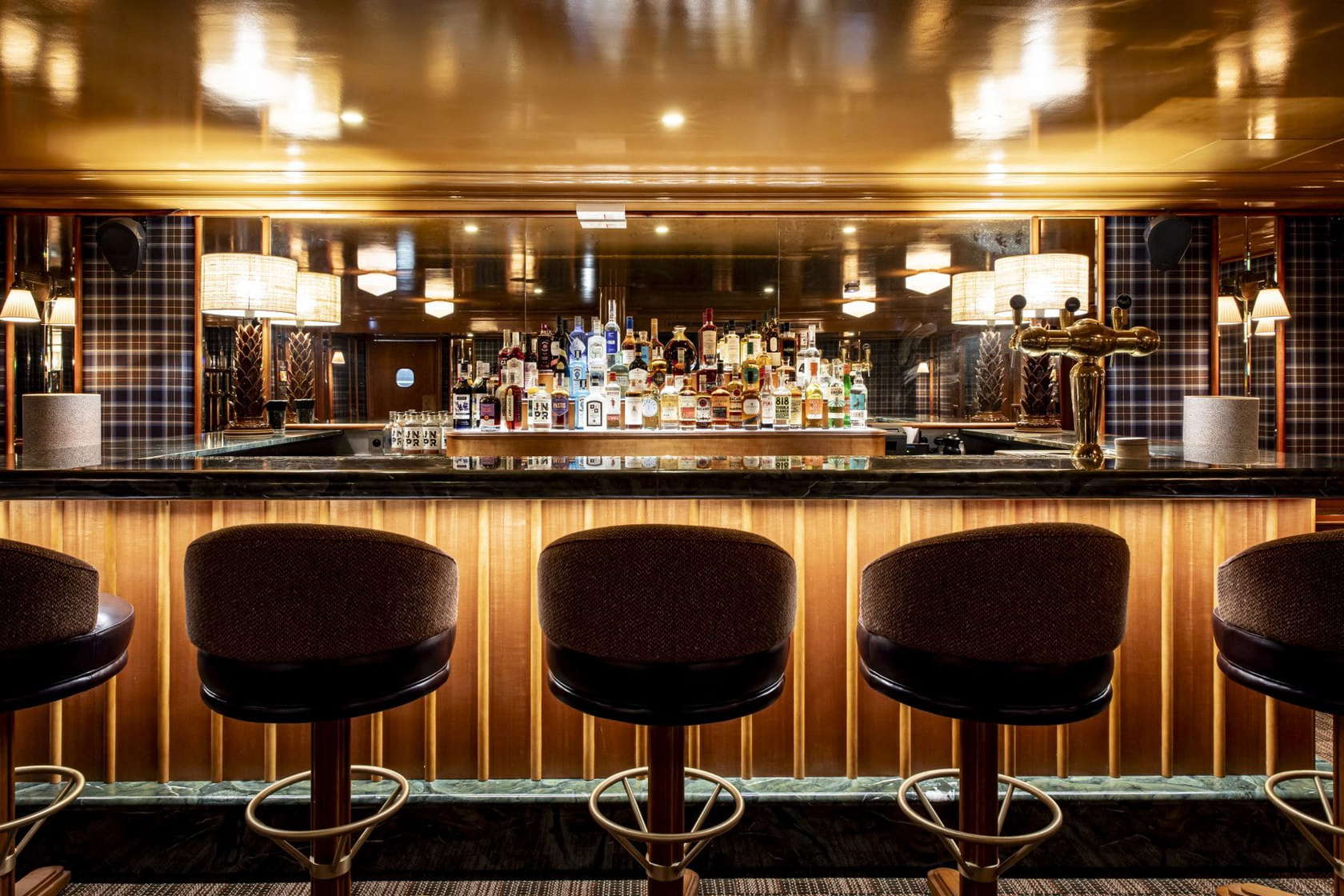 Public House - Photo 3
