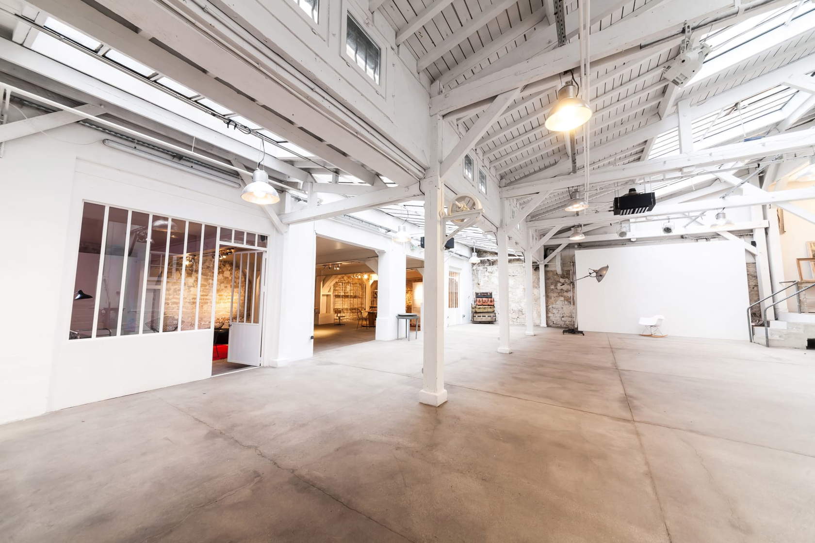 Comprendre le Quartier Général avant de privatiser ce loft parisien