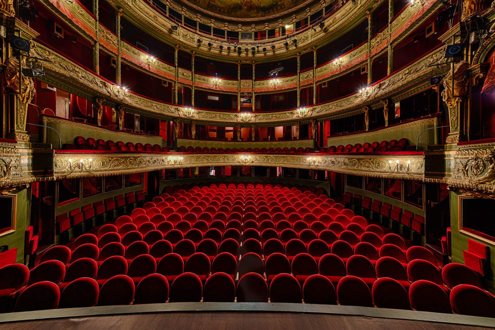 Théâtre du Gymnase Marie Bell : tout ce qu'il faut savoir pour organiser votre événement