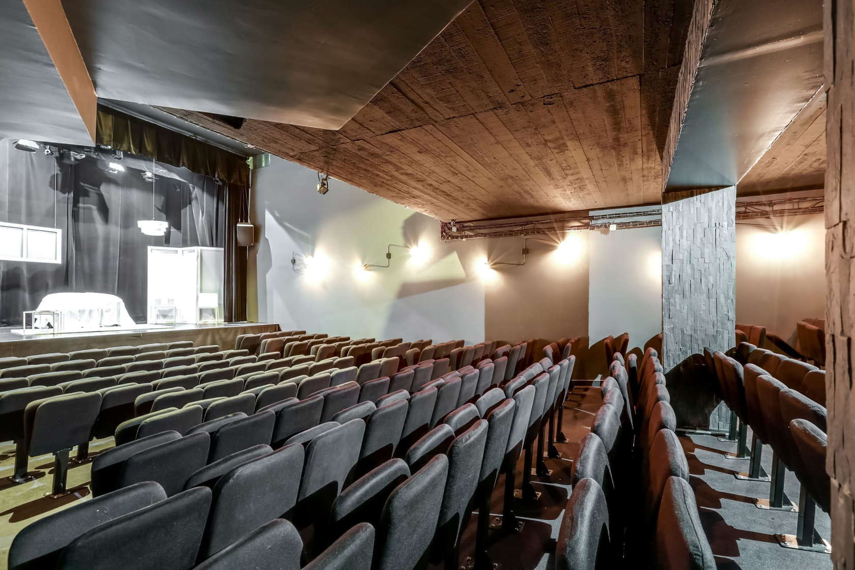 Théâtre La Boussole - Photo 2
