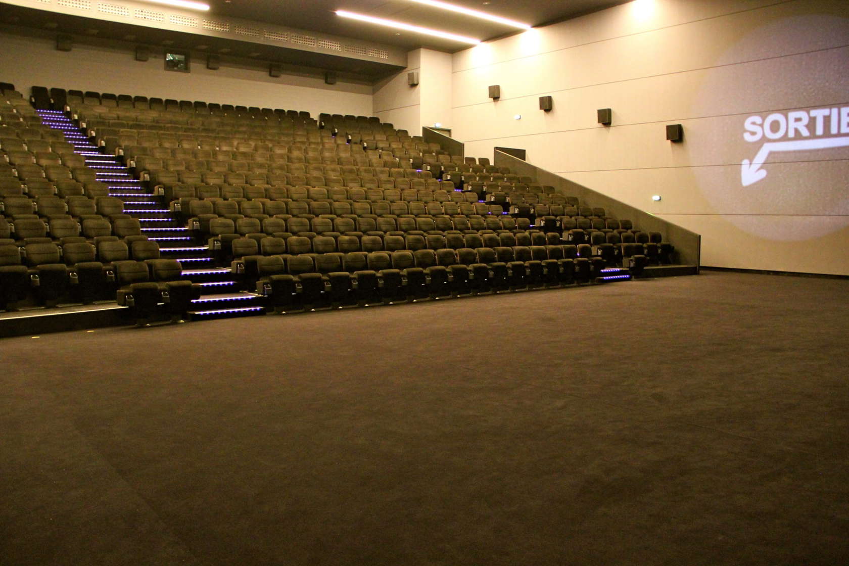 Ugc Ciné Cité Paris 19 - Photo 2